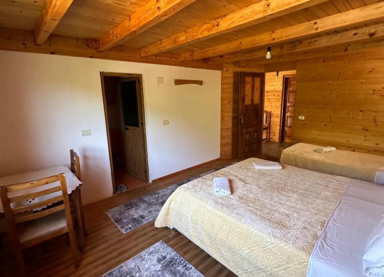 שקודר Guesthouse Prek Bjeshka בית הארחה